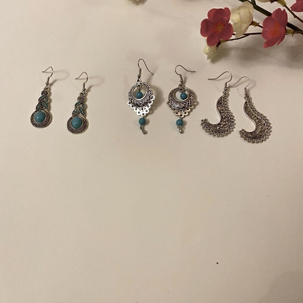 ❤️ 3 for 25 Vintage Earings